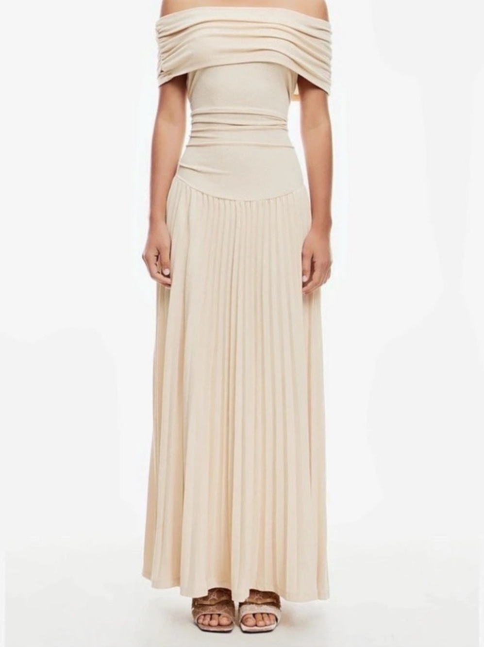LIONESS Field of Dreams Off the Shoulder Pleated Maxi Dress in Oatmeal Medium